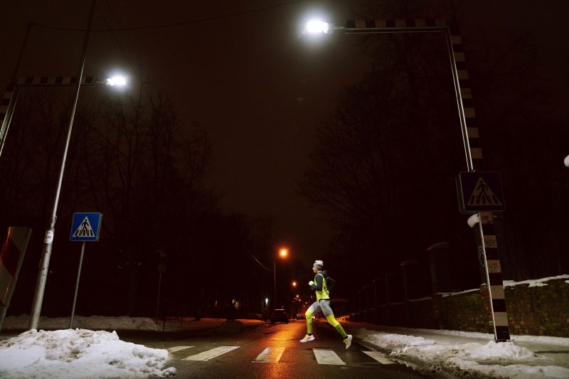 Rimi Rīgas maratons savu 2023. gada oglekļa pēdu Rīgā kompensējis trīskāršā apmērā